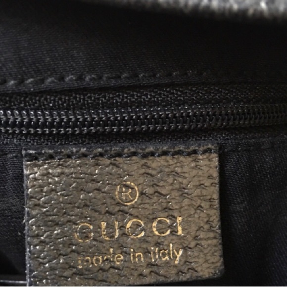 Authentic Gucci Monogram Medium Abbey Shoulder bag. - Picture 5 of 15
